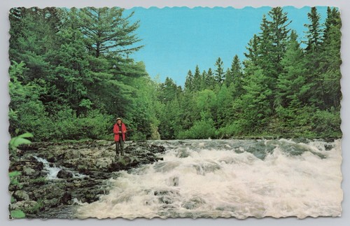 Fisherman fast rushing - at,